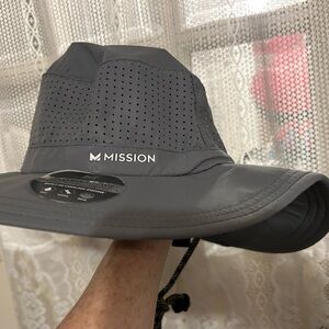 Mission Hydro Active Bucket Hat